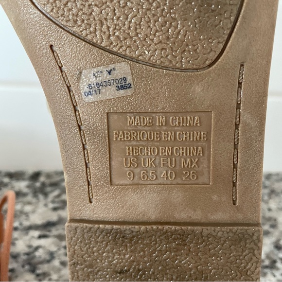 American Eagle Gladiator Lace Up Sandals Gold - Picture 8 of 10